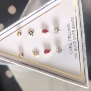 💥💥NWT💥💥Gold Plated 4 Set CZ Stud Earrings